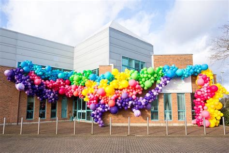 bubblegum balloons storefront