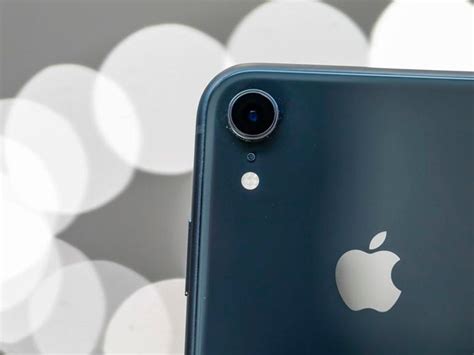 apple fixed  biggest complaint   iphone xr zdnet