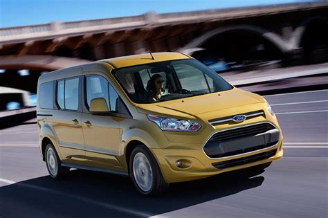 ford transit connect wagon earns  star safety rating