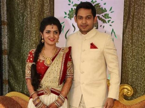 tv anchor dhivyadarshini files for divorce times of india