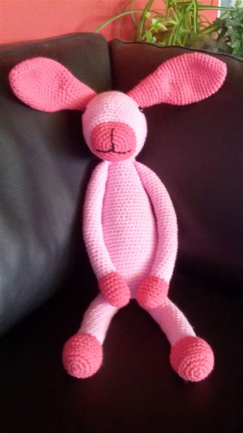 haakblog van yvonne een roze konijn  opdracht van mijn kleindochter gehaakt