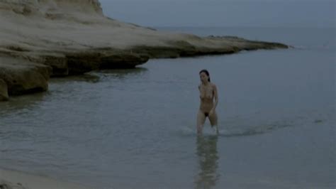 Elena Anaya Nude Lejos Del Mar 2015 Hd 720p