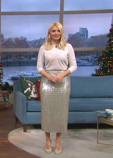 Holly Willoughby Sequin Skirt Viewers Delighted With Affordable Outfit