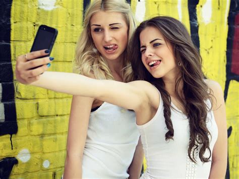 Instafamous How Teenage Girls Are Using Sex Selfies And