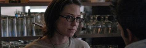 gone girl carrie coon clarifies a misconception about david fincher