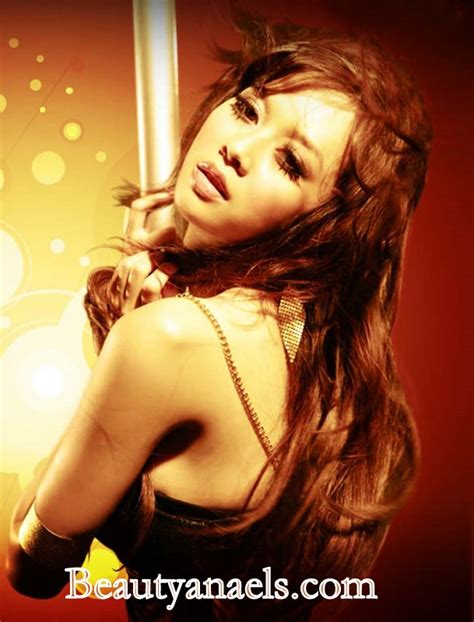 hollywood hot actress model actress and singer aura kasih spicy images