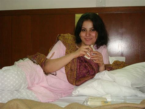 Las Vegas Aunty In Hotel Photos ~ Pakistani Beauties