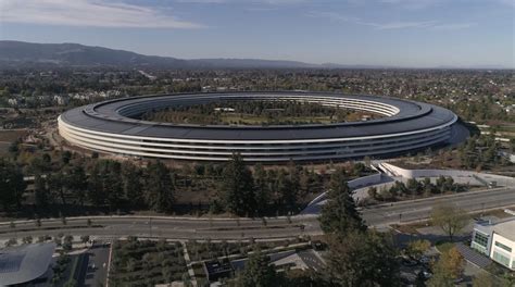 apple announces plans  construct   headquarters archdaily