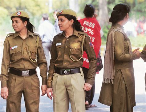 Delhi Police Faces Crunch Of Women Staffers India News