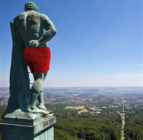 weltkulturerbe facebook loescht foto von herkules statue welt