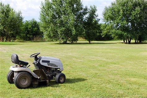 basic guide  beginer   start  riding lawn mower  gardening blogs poulan
