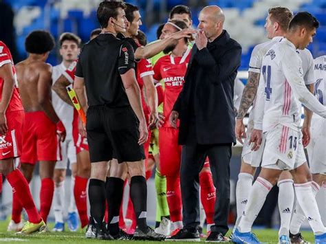 sevilla hadang real madrid  puncak klasemen la liga tagar
