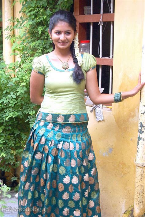 photos tamil actress reshmi menon of inidhu inidhu theneer viduthi