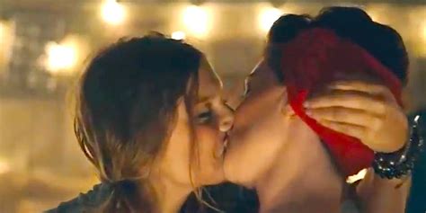 Lesbian Kiss In Kelloggs Ad Cleared
