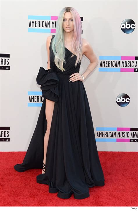See The 5 Best Dressed Stars At The American Music Awards