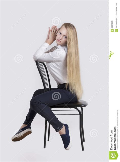hairy nude girl sitting in chair frendliy porno chaude