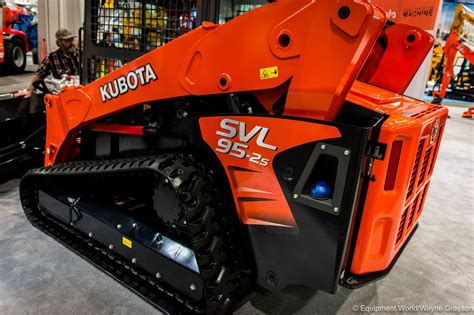 kubota unveils svl  compact track loader   powerful hydraulics improved cab
