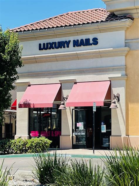luxury nails  streets  brentwood
