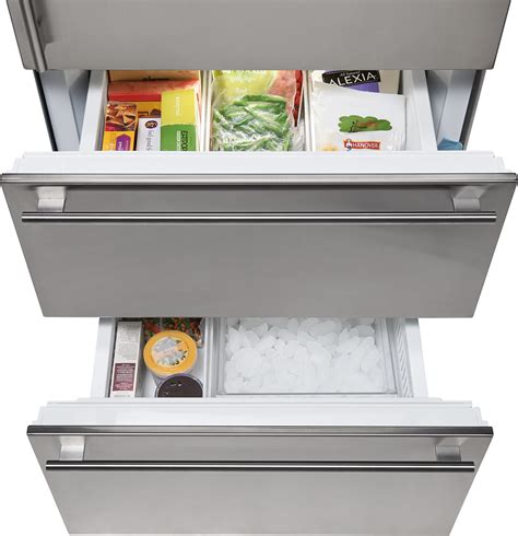 designer    refrigeratorfreezer  ice maker  internal dispenser