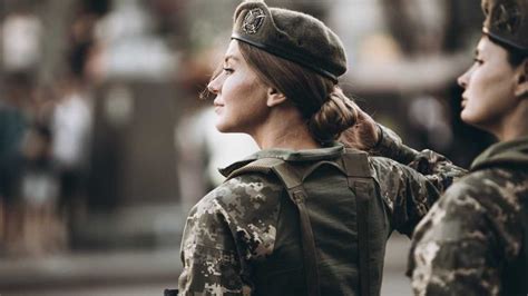 Pin By Игорь Довженко On Женщина воин Army Girl