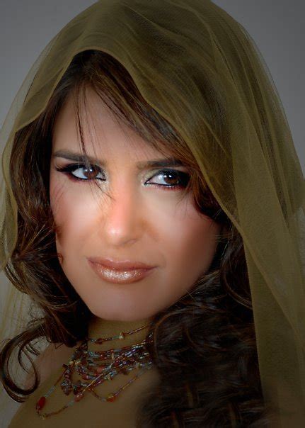 zozo صور الممثلة المصرية ميرنا وليد 2011
