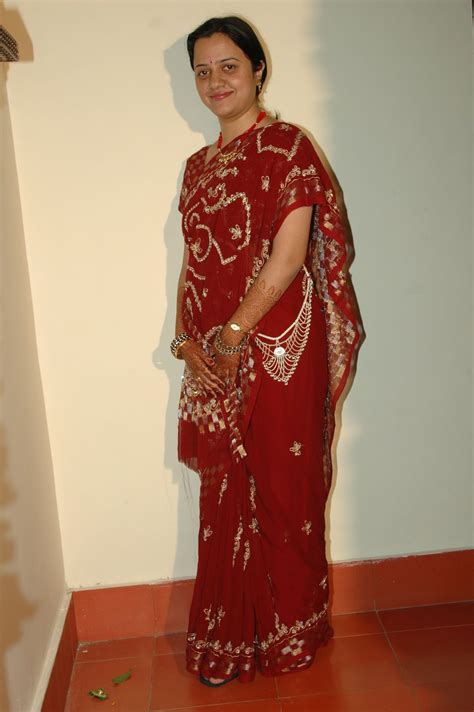 indian mature aunty saree hd gallery