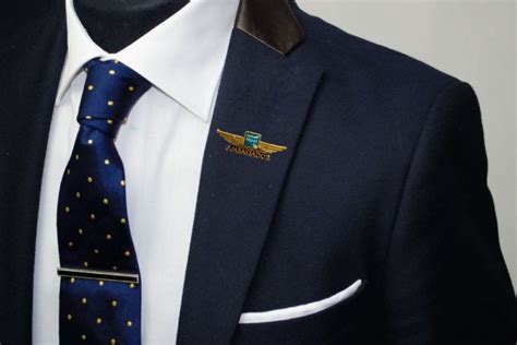 guide  buying good lapel pins  ideas