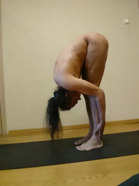 Nude Yoga 21 Pics Xhamster