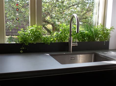 zwart keukenblad sink kitchen home decor home interior design kitchen sink tops vessel