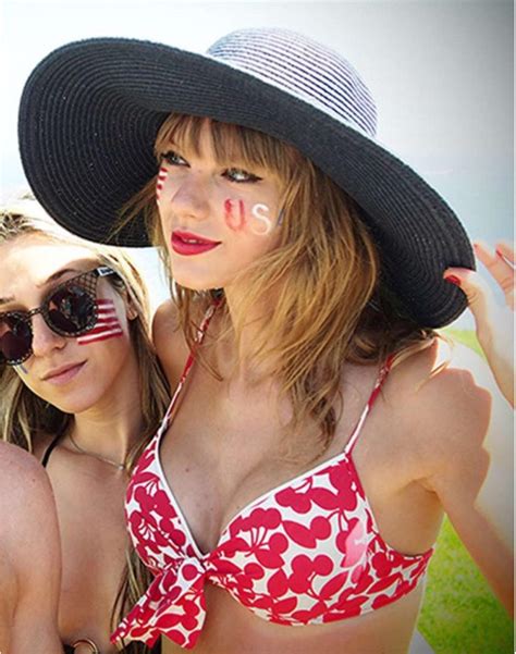 Happy 4th Of July From Taylor Swift Super Cute In Bikini