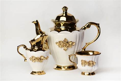 antique teapots  identification price guides