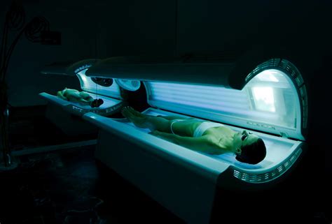 sunscreen   tanning bed safer