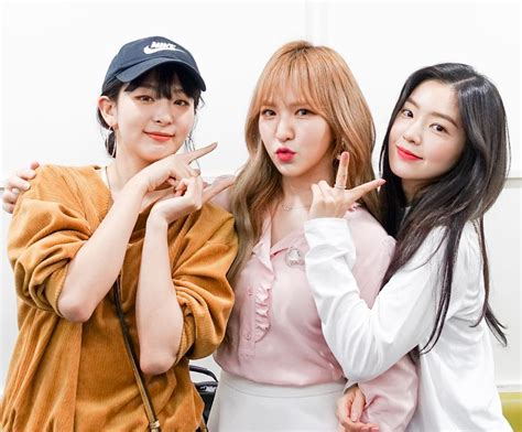 180413 Official Instagram Update With Seulgi Wendy