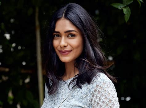 Mrunal Thakur To Play The Female Lead In Jersey Remake Easterneye