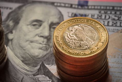 precio del dolar peso opera  perdidas   antes de elecciones en eu alto nivel