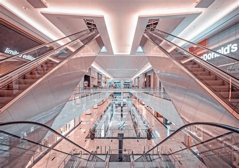 drones race  state   art nakheel mall  palm jumeirah dubai shopping guide