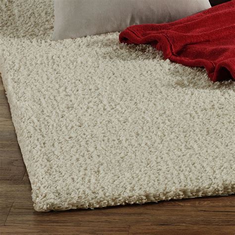 white shag pile rug  decor