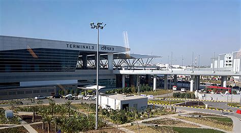 delhi airport  parking   accommodate    cars   time