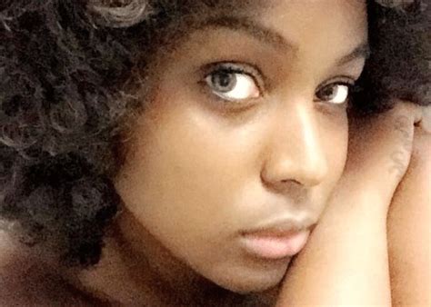 Fans Take Aim At Amara La Negra Over Makeup Free Selfie