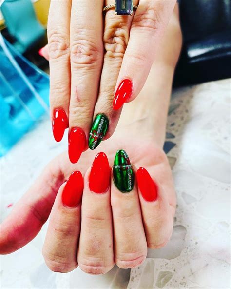 queens nails    reviews    mile  ferndale