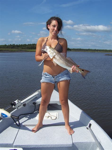 post the best picture of your lady on your boat page 44