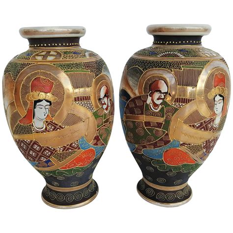 early  century pair  japanese satsuma vases  painted ceramic  sale  stdibs