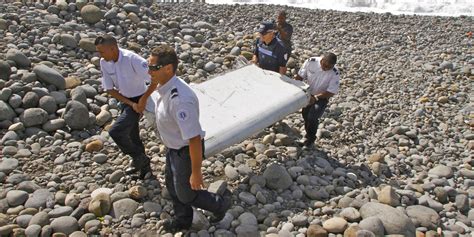 malaysia airlines flight 370 wing identified mh370 search continues