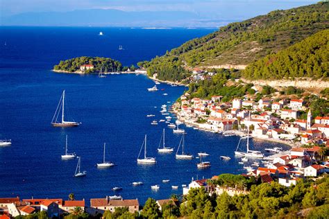 vis island croatian sailing routes