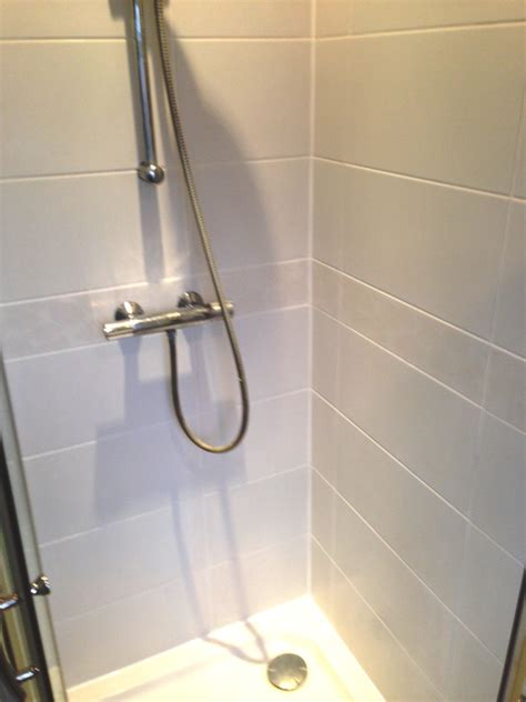 ceramic tiled shower cubicle refreshed  wigan tile cleaners tile cleaning