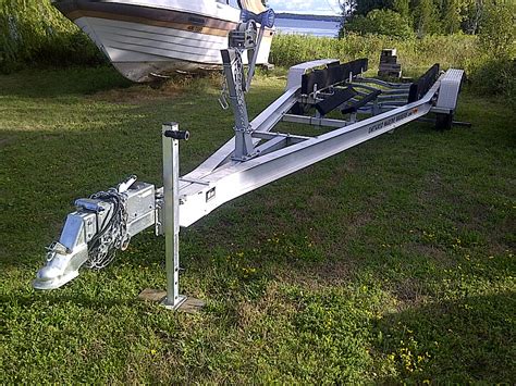 aluminum triaxle boat trailer  sale   lindsay area northeast  toronto ontario
