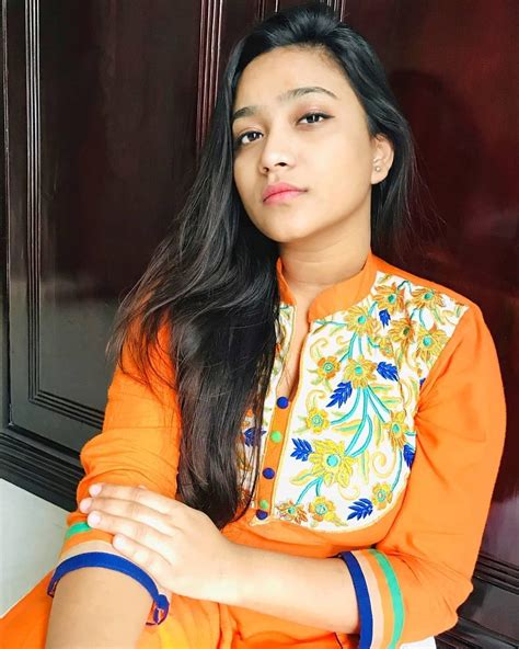 taspia from deshi beauty intagram girl sexy bangladeshi