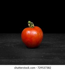tomato breed lyterno water droplets  stock photo  shutterstock