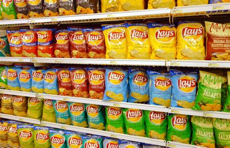 lays introduces   flavors  chips rewind