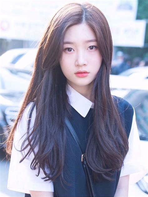 Nữ Thần Thế Hệ Mới Jung Chaeyeon Dia được Khen Ngợi Vì